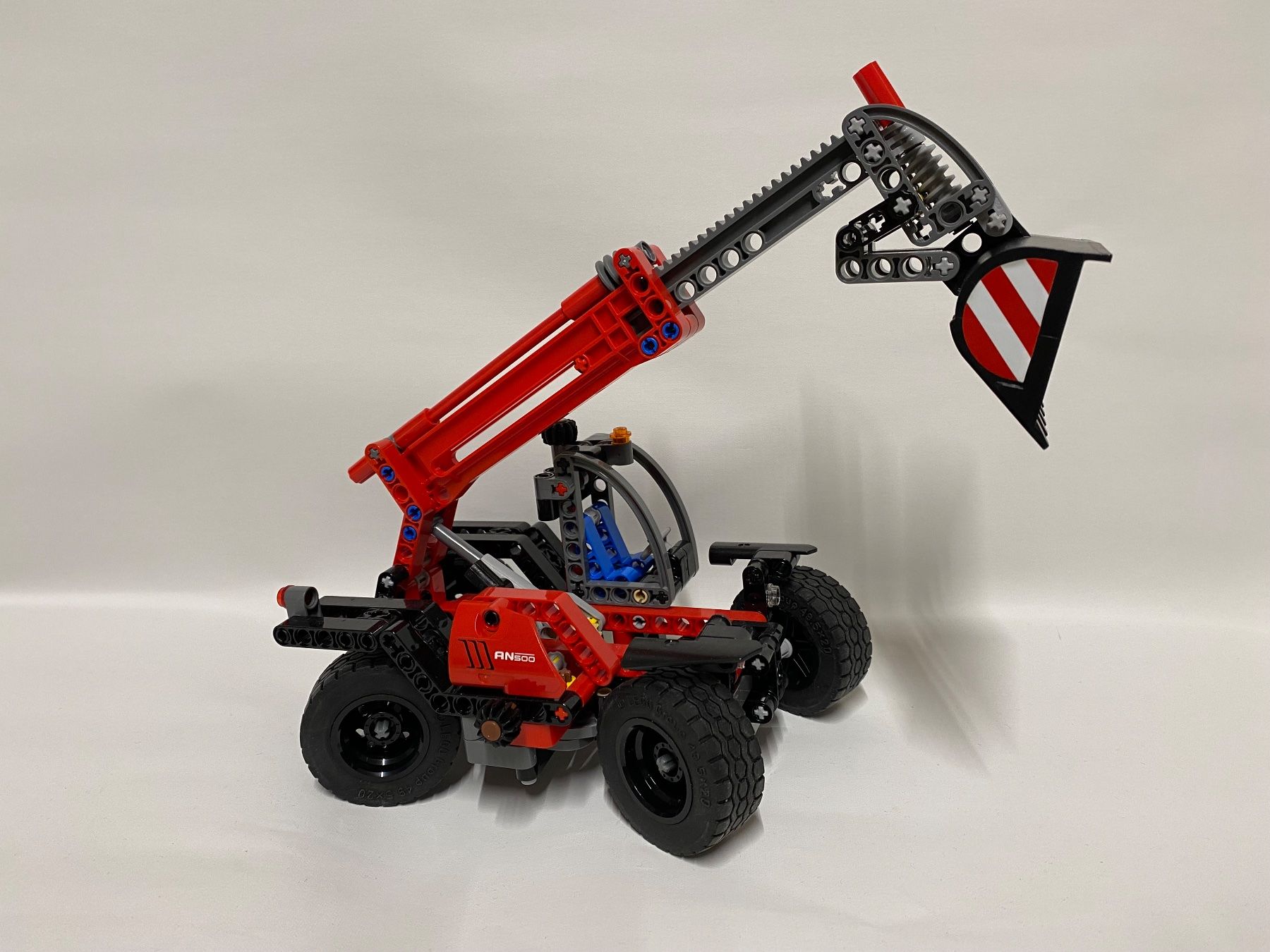 Spielzeuge: Lego Technic 42061, Teleskoplader inkl. 2 Anleitungen – Gebraucht aus Benken SG von Sommerbasilikum 2