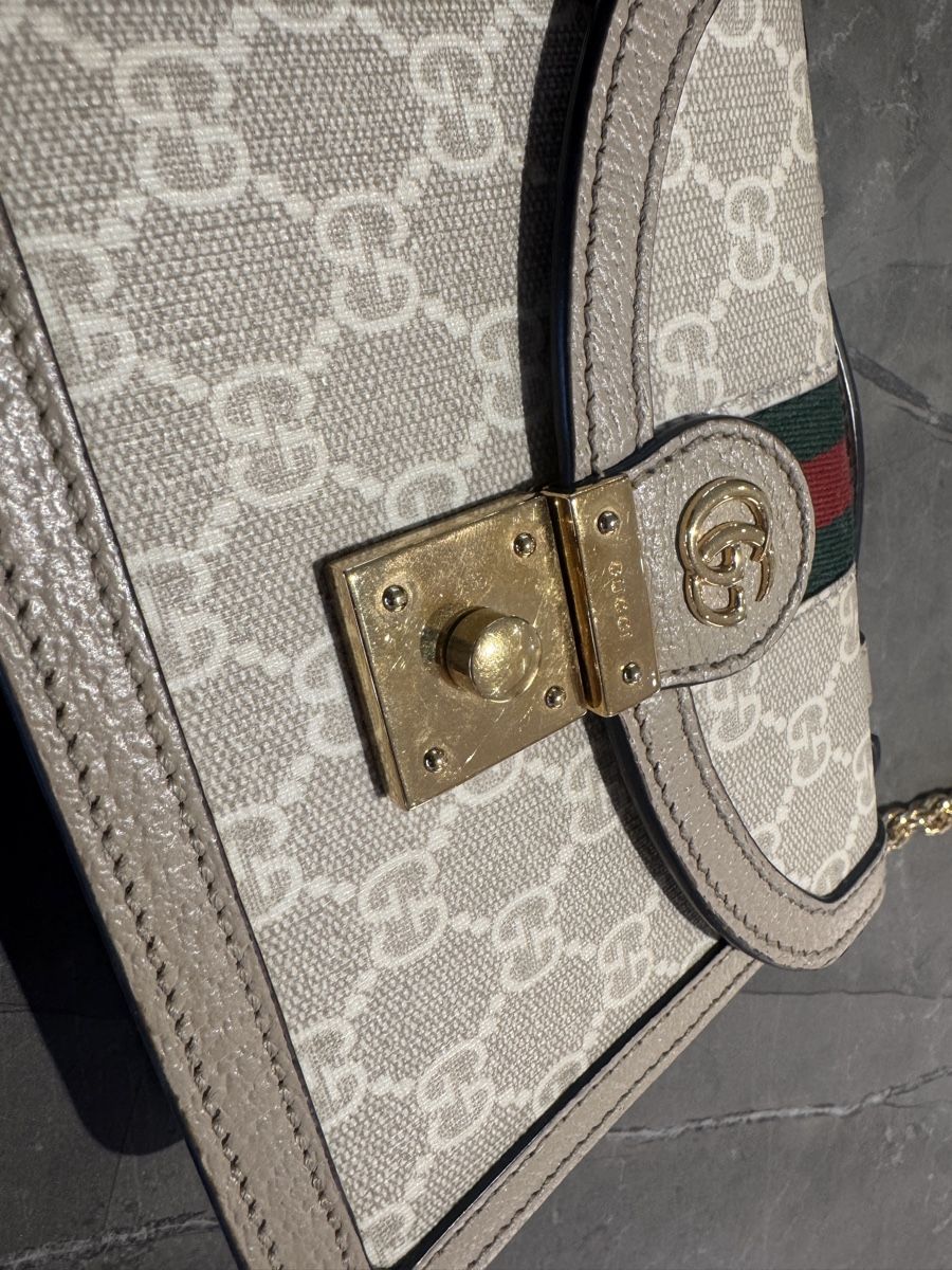Gucci Borse da donna: Gucci Tasche beige mit GG Muster – Usato da Schindellegi venduto da Leormn_ch 4