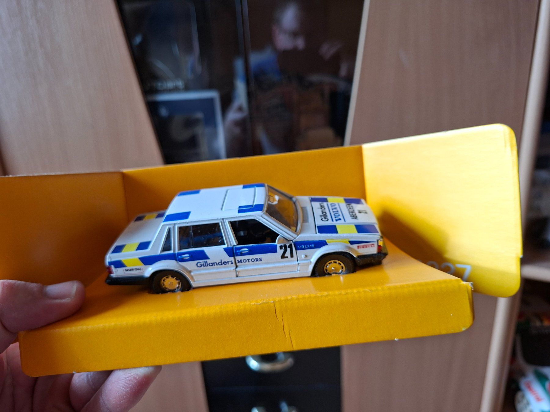 Corgi Toys Modellini d'auto: Volvo 760 Turbo – Nuovo e nell'imballaggio originale da Huttwil venduto da Niku184 1