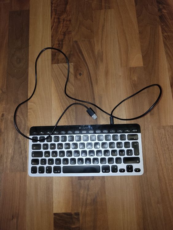 Logitech Claviers: Bluetooth Tastatur Logitech K811 – D'occasion à Oberdorf SO par climaxxx