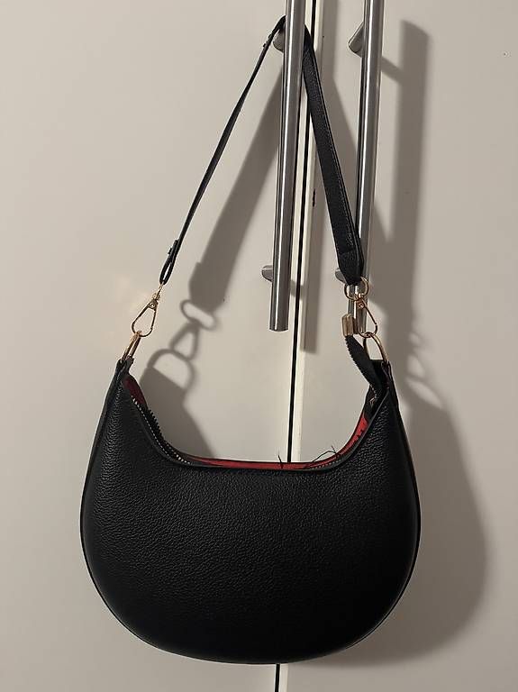 Sacs femmes: Borsetta da spalla – D'occasion à Maggia par Violettra