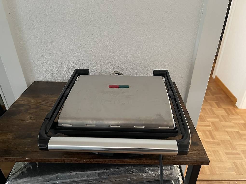 Grills: Tefal Inicio multifunctional grill – Gebraucht aus Unterägeri von eve_76lj