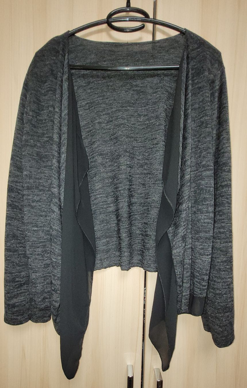 Giacche: Strickjacke Gr. 38, grau – Usato da Madiswil venduto da Lentiggine