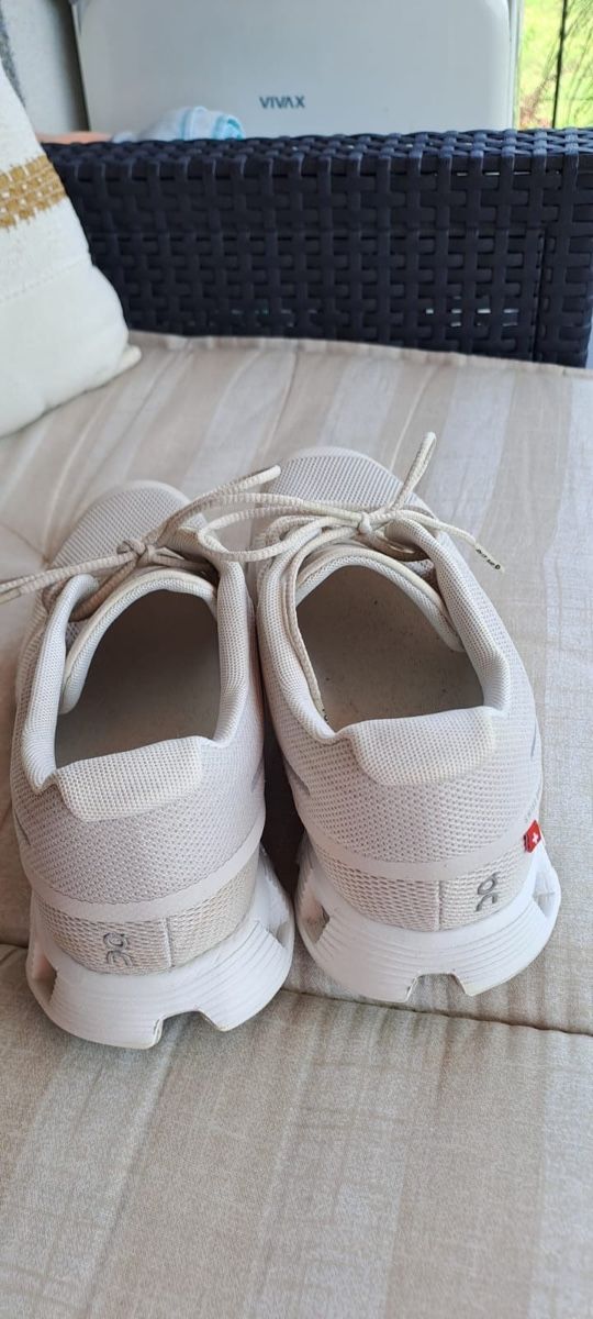 On Damenschuhe: ON Cloud Damen Grösse 40  – Gebraucht aus Neunkirch von misach69 3