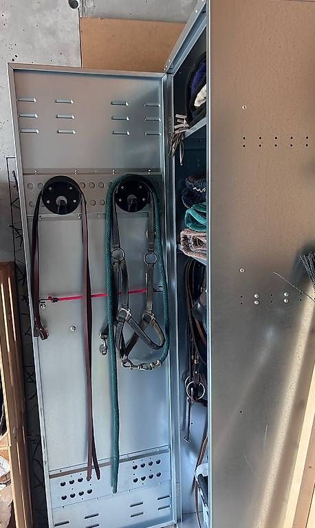 Armadi: Armoire pour 2 selles – Usato da Châtel-St-Denis venduto da celisis 3