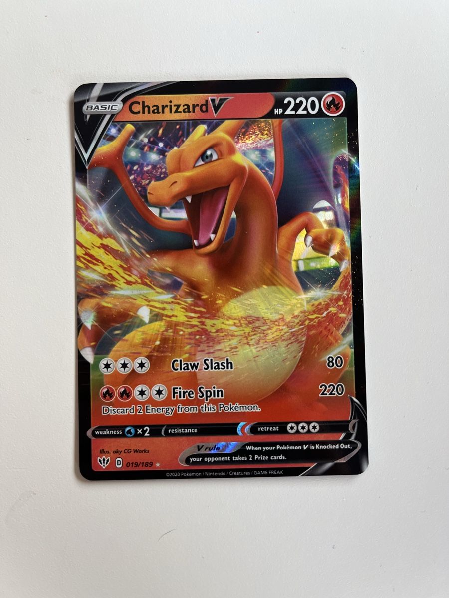 Pokémon Carte collezionabili: Charizard VBlack Pokémon EN – Nuovo (secondo la descrizione) da Reichenbach i. K. venduto da del_c7lw