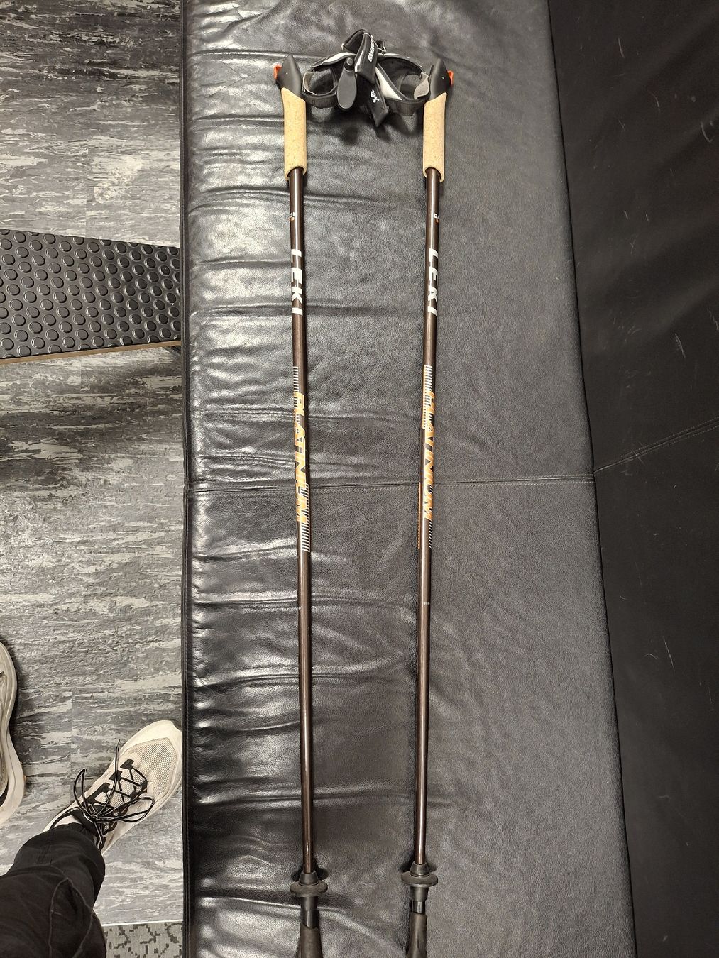 Leki Altri accessori: Leki Nordic Walking Stöcke – Nuovo (secondo la descrizione) da Adelboden venduto da oestersport