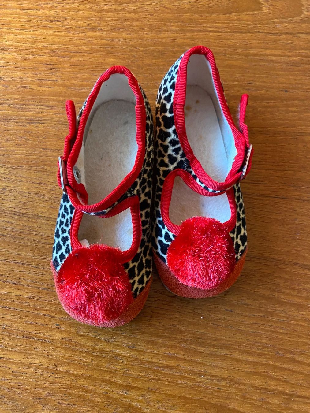 Scarpe per ragazzi: Tigerfinkli Gr. 20 – Nuovo (secondo la descrizione) da Russikon venduto da izumi2010