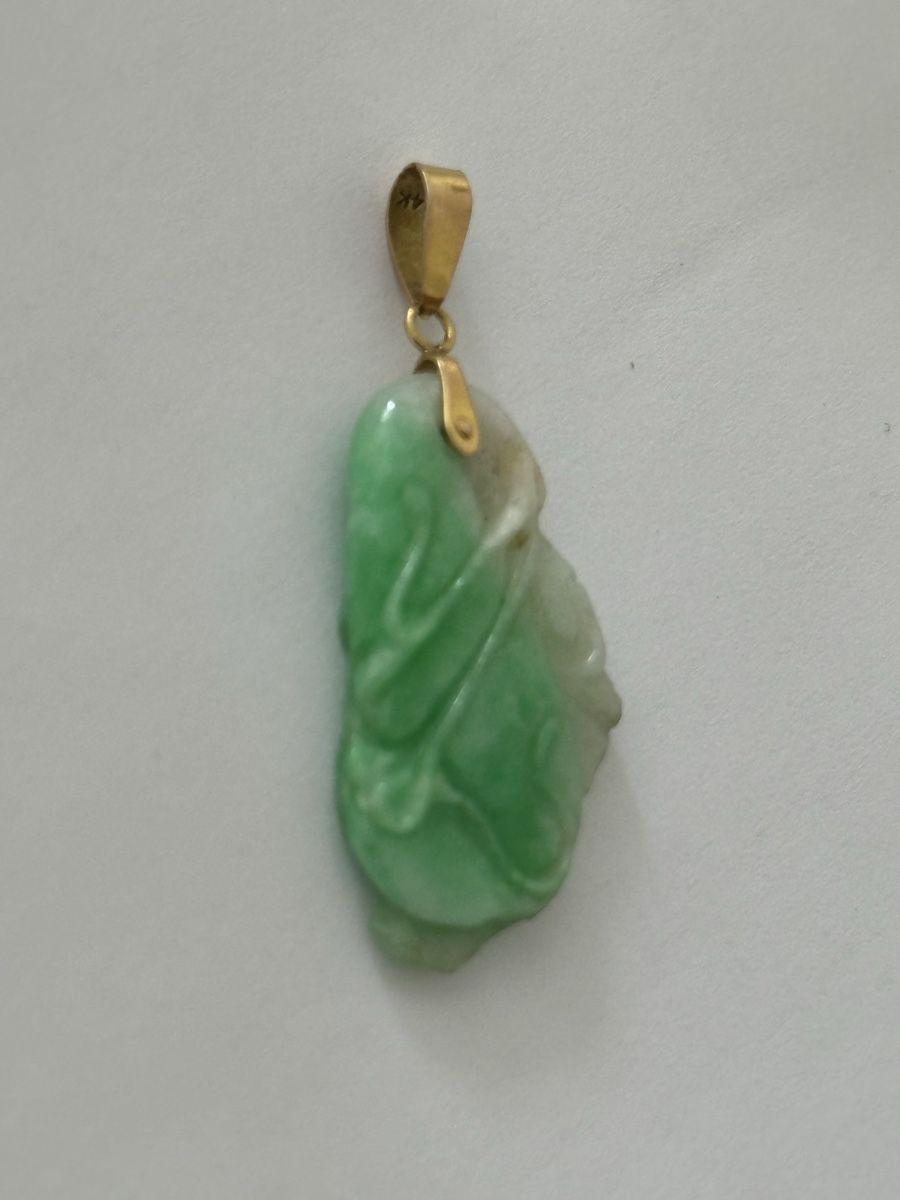 Pendentifs: Pendentif jade sculpté or 14k – D'occasion à Montreux par luc_w7cx 3