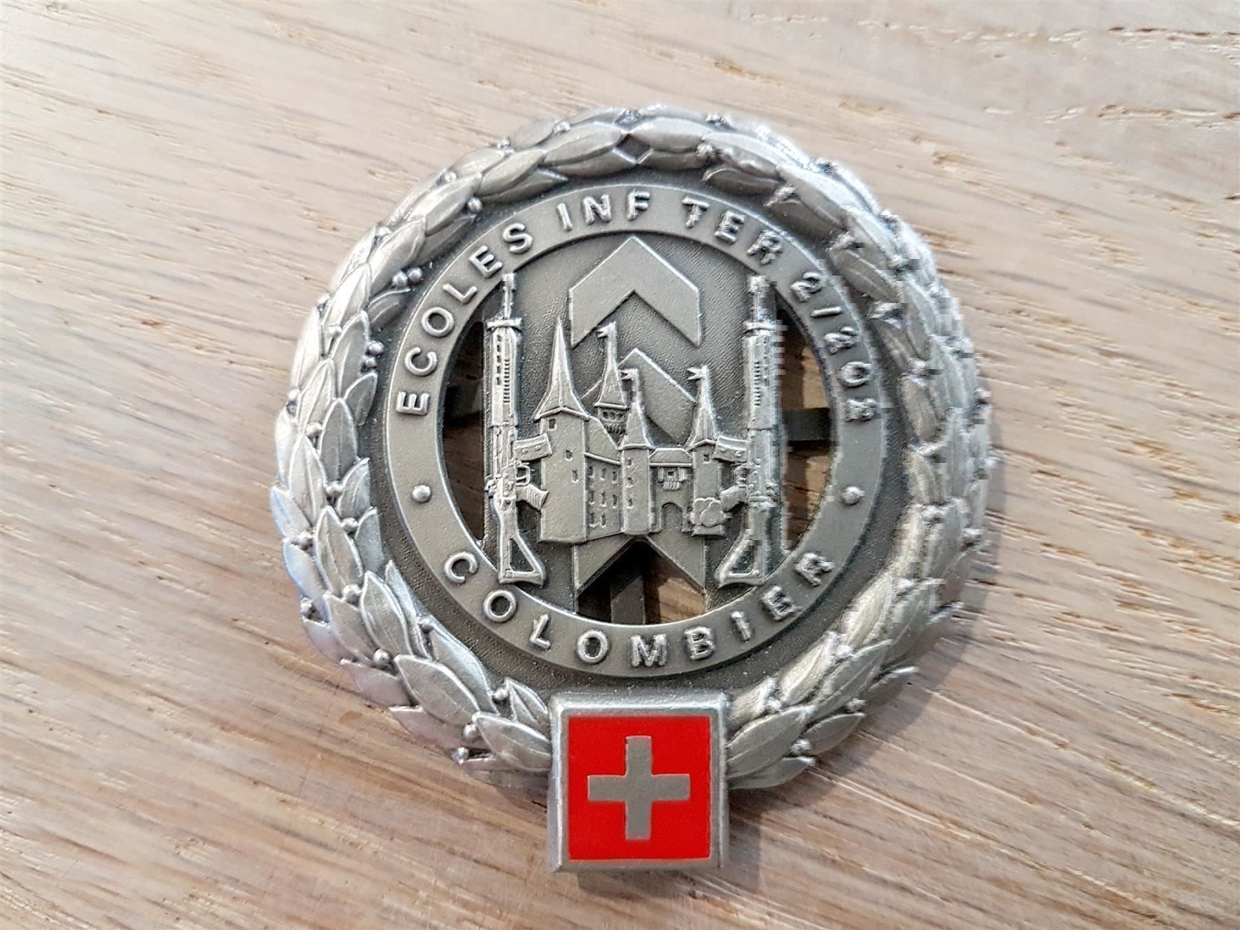 Plaketten & Abzeichen: Béret Emblem Ecoles Inf 2/202 COLOMBIER – Gebraucht aus Erlinsbach von S700