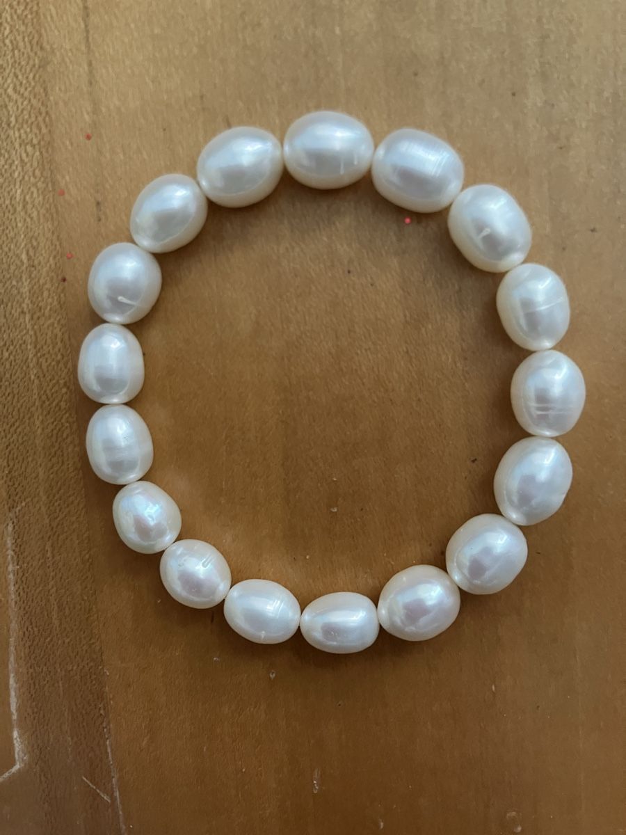 Armbänder & -reifen: Armband aus Süsswasserperlen – Gebraucht aus Lyss von Punktum01 1
