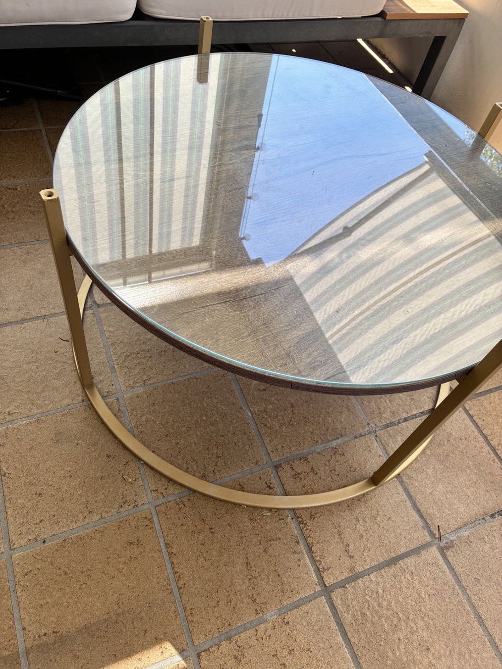 Divani: GRATIS Gartensofa + Couchtisch zum abholen – Usato da Nussbaumen AG venduto da janaveo 2