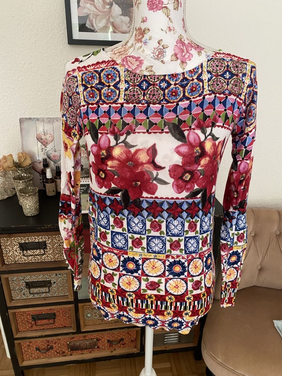 Desigual Maglioni & Felpe: Schöner Desigual Pullover Blumen print Gr M – Usato da Schönenberg ZH venduto da Pfupfli1