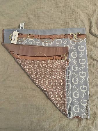 Foulard Guess
