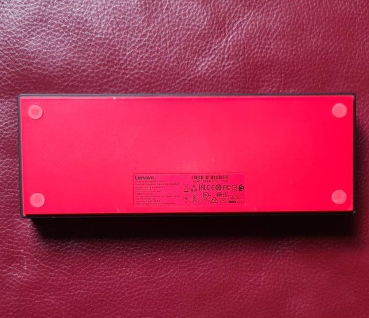 Lenovo Docking station: Lenovo Thinkpad Thunderbolt 3 Dockingstation – Usato da zürich venduto da R-N-J 3