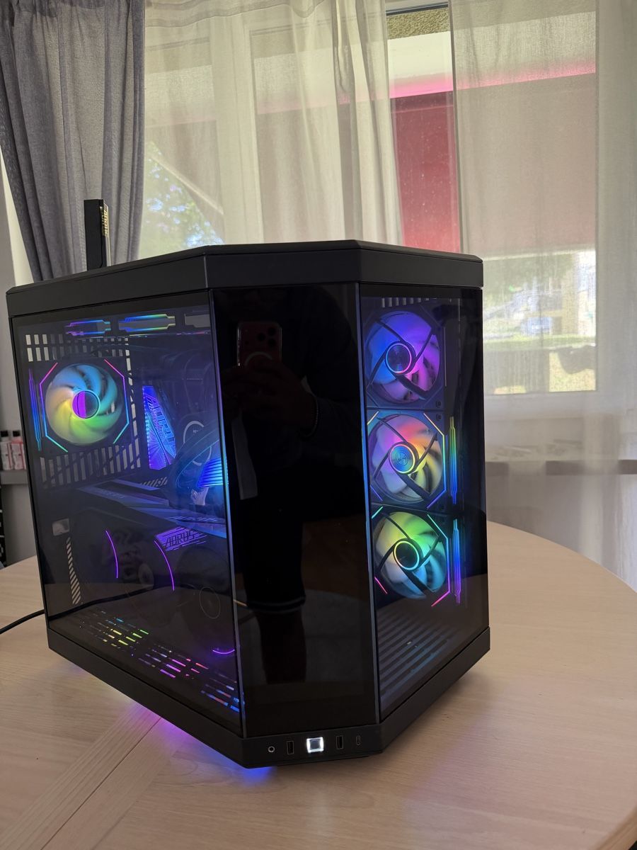Amd PC: High-End Gaming-PC | Ryzen 9 9950X3D | RTX 4090 – Usato da Glattbrugg venduto da ElNicoIas 1