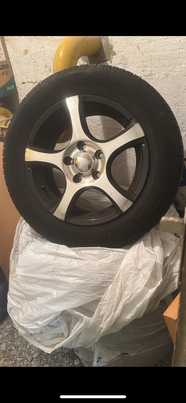 Pneumatici & Ruote complete: Autoreifen: 195/65 R15 – Usato da Zürich venduto da mit_2zd7