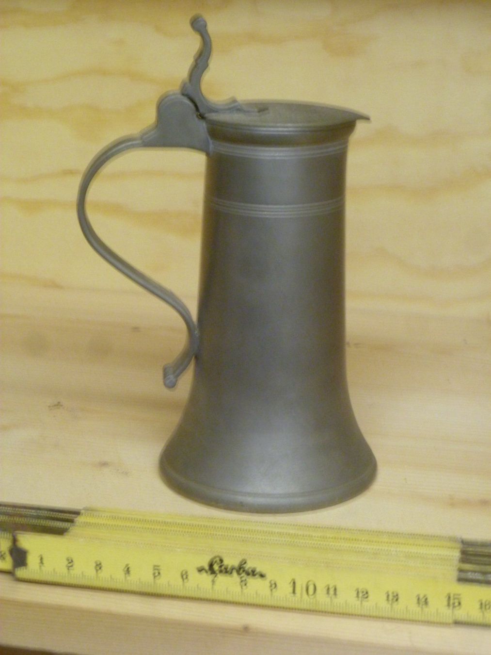 Caraffe: Pichet ancien en étain, Grisons – Usato da Le Mont-sur-Lausanne venduto da Crocrodile
