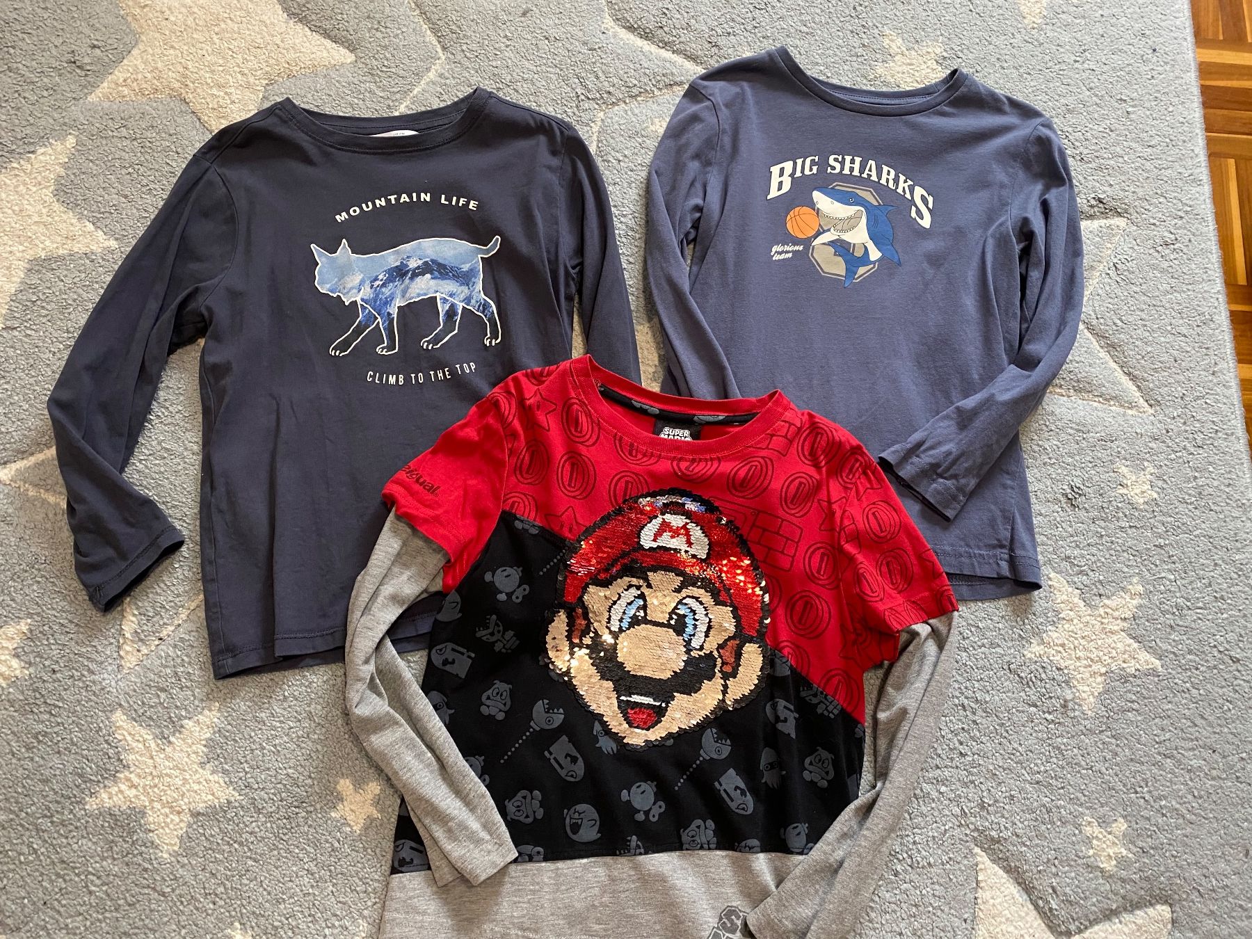 Desigual Lotti & Set di vestiti: 3 Sweatshirts, Gr.116 – Usato da Vezia venduto da luce2011