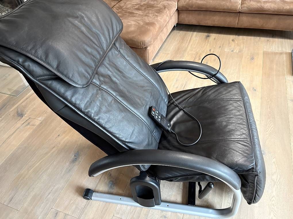 Sedie a sdraio: Massageliege Leder – Usato da Einsiedeln venduto da Redur