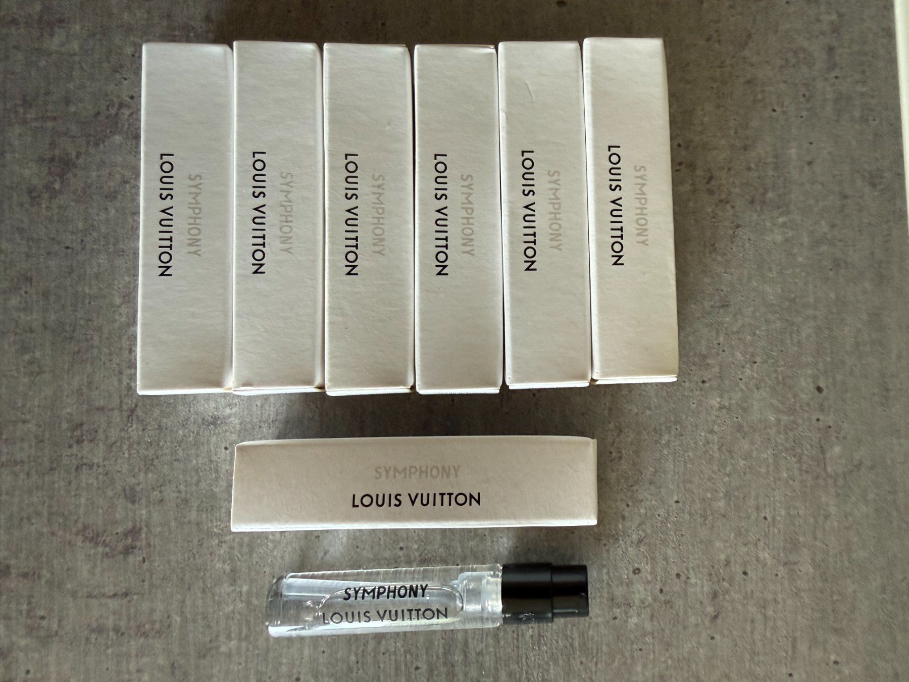 Louis Vuitton Parfums & Eau de Toilette: Louis Vuitton Symphony – Original Parfumprobe 2 ml – Neuf (Voir description) à Kaiseraugst par TiVeS