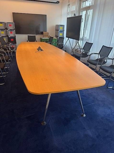 Vitra Tavoli: Vitra Medamorph Sitzungstisch 470x150cm – Usato da Zollikofen venduto da OberliAG