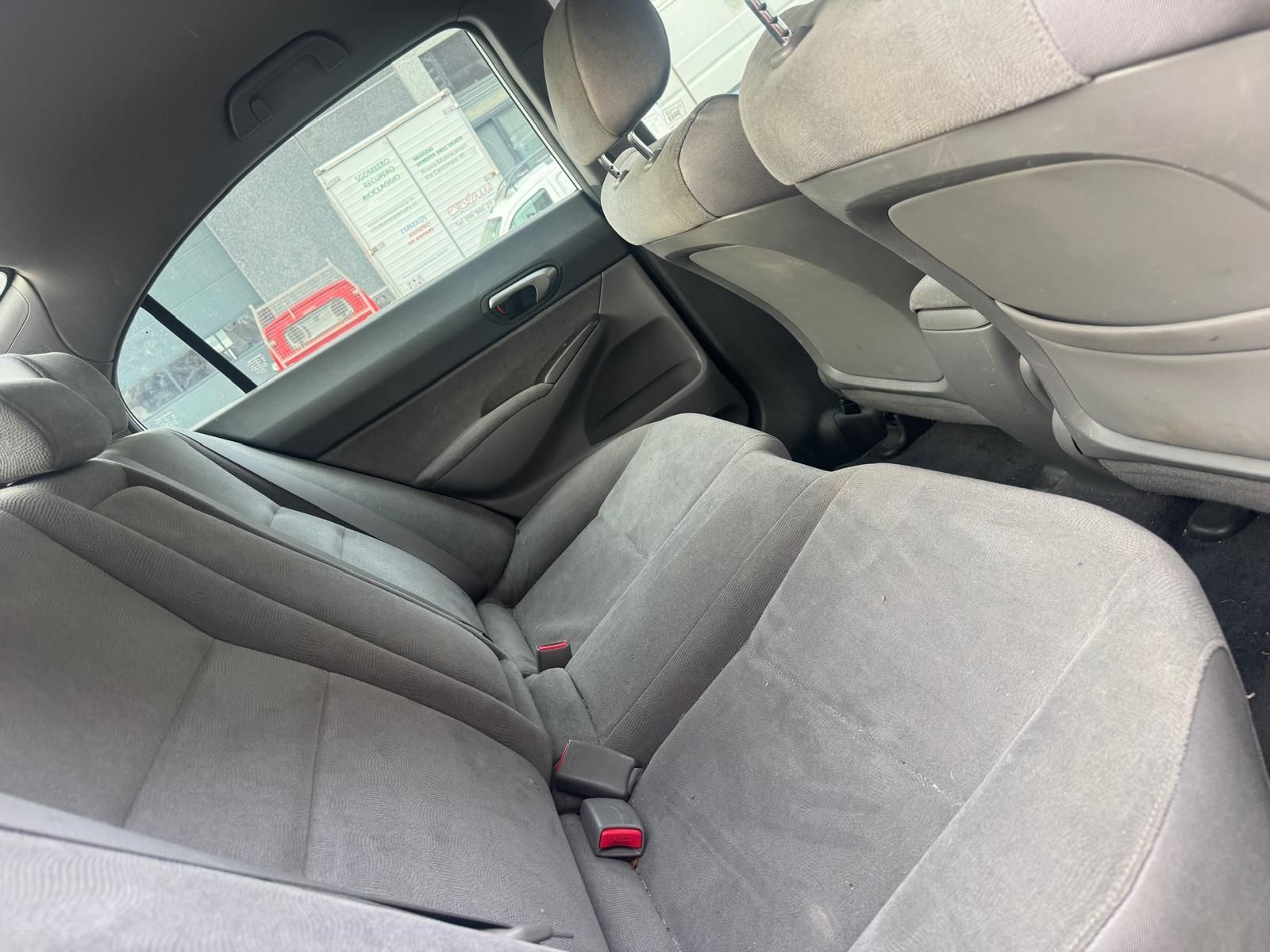 Honda Automobili: Honda Civic Hybrid – Usato da Cadenazzo venduto da LuismacchineSagl 6