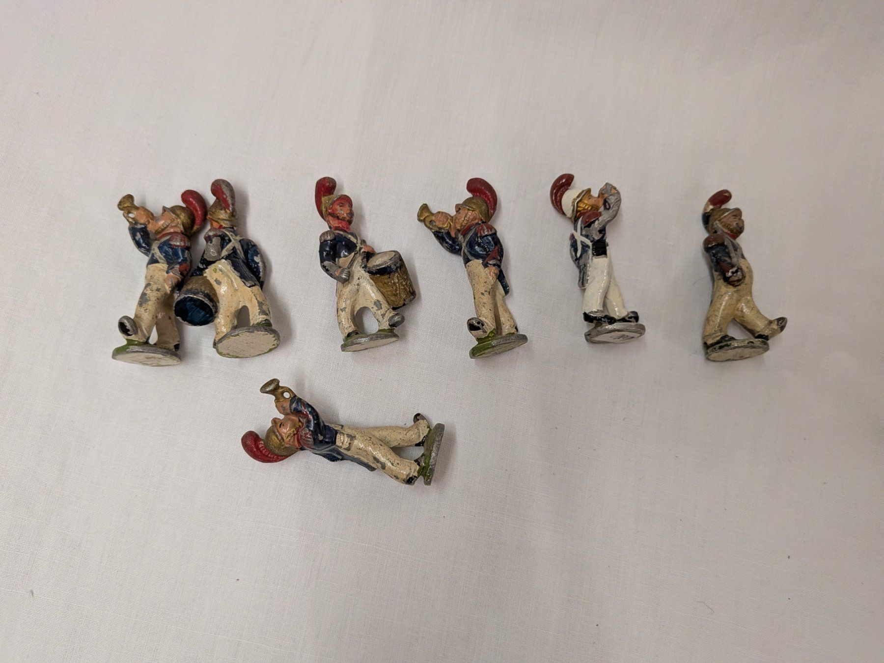 Statuette: Antike Figuren Musikanten – Usato da Emmen venduto da Brockofsky 5