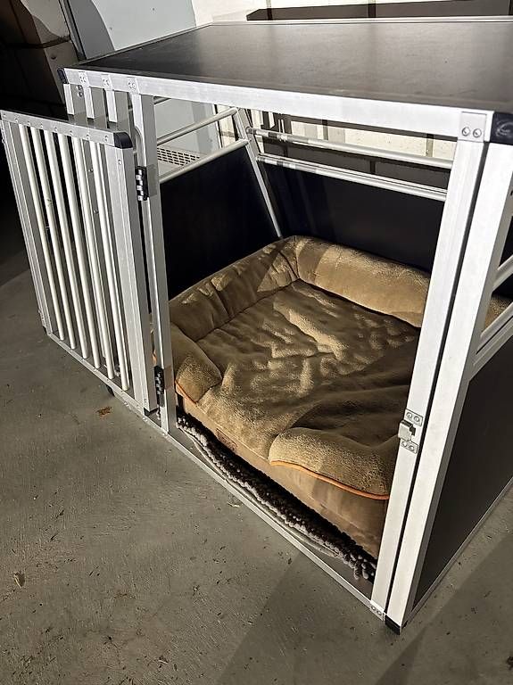 Cages, transport & sécurité: Hundebox 80x65x65 – D'occasion à Widnau par Mi9ko 1