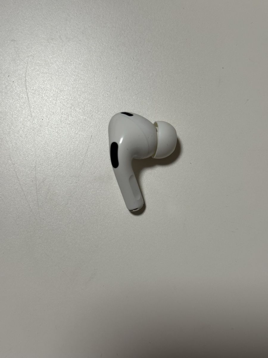 Apple Cuffie: Apple AirPods Pro 2 Rechts A3047 USB-C – Usato da Basel venduto da gal_66s2 1
