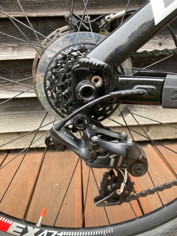 Giant Vélos: VTT Giant Glory Advanced 0, DH, Freeride, état impeccable! – D'occasion à Cousset par xgi_c7z6 5