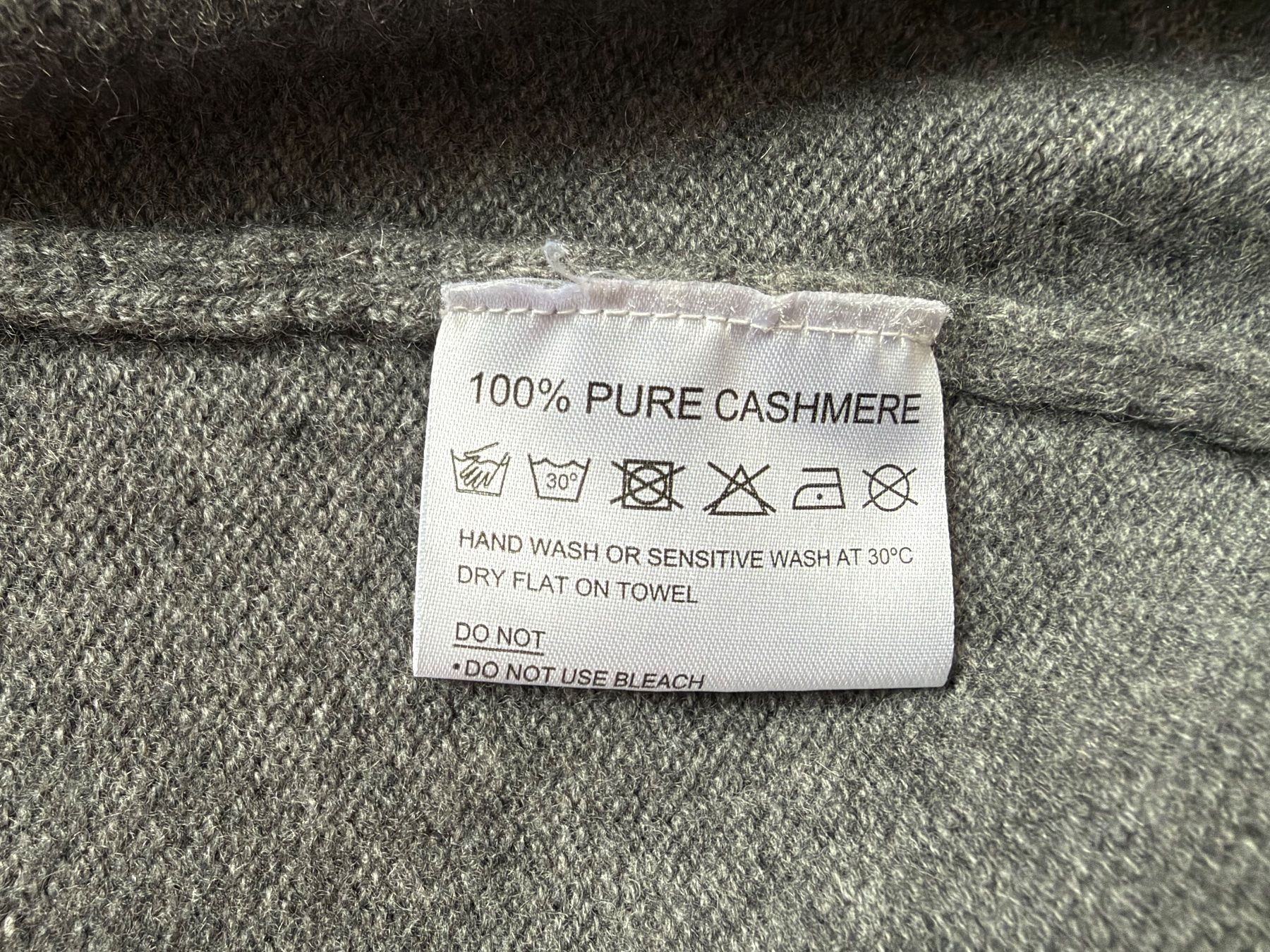 Giacche: Philo-Sofie Kaschmir Strickjacke in Grau Grösse 38 – Usato da Buchs SG venduto da VintageHomeCH 5