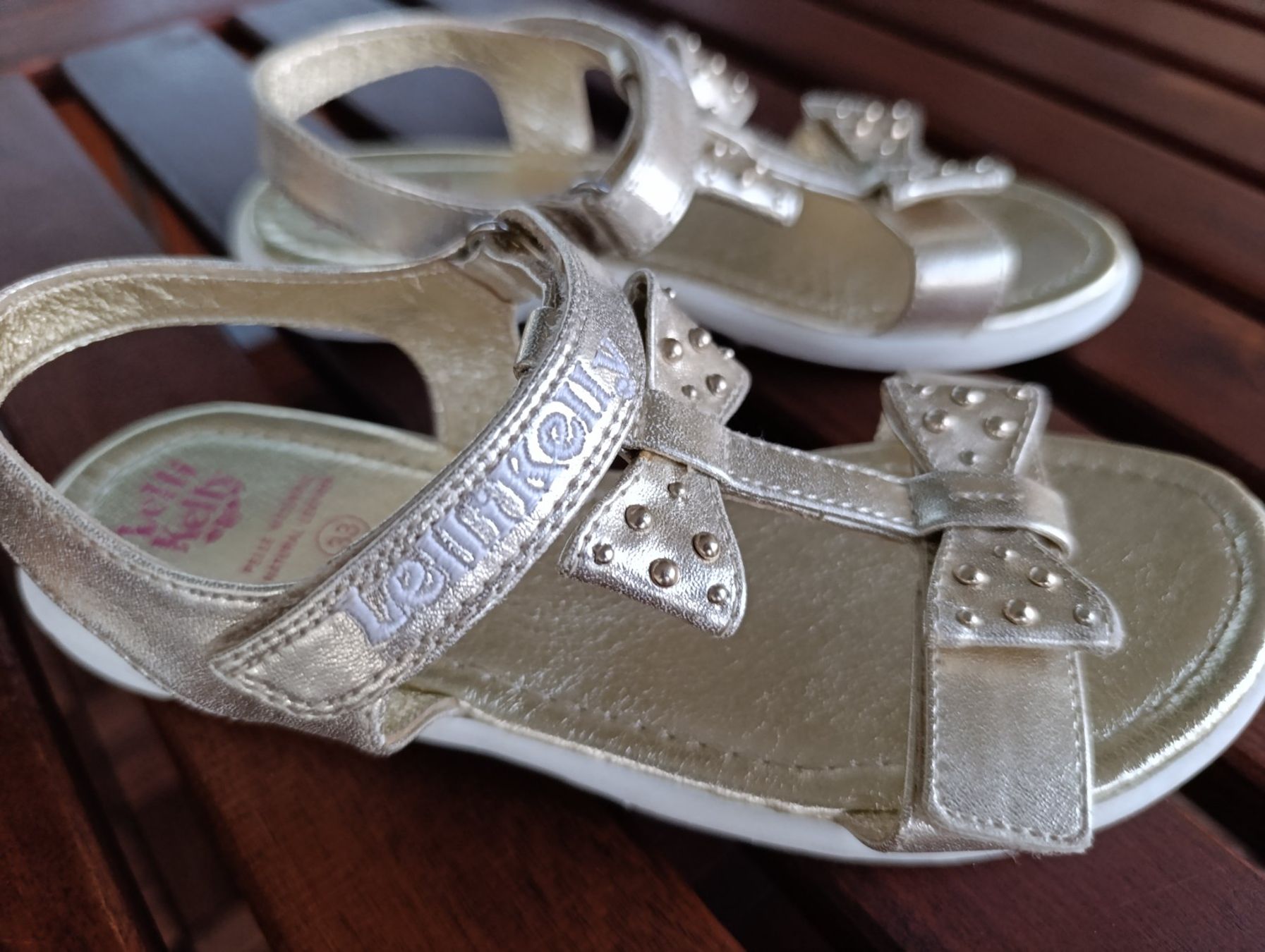 Scarpe per ragazze: Mädchen Leder Sandalen, Gr. 33 – Nuovo (secondo la descrizione) da Zürich venduto da mir_2kjl 2