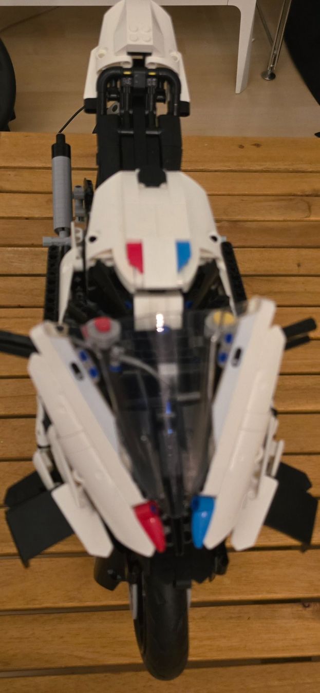 Lego Kit di costruzioni: LEGO Technic 42130 - BMW M 1000 RR – Usato da Schwerzenbach venduto da Rcbb84 1