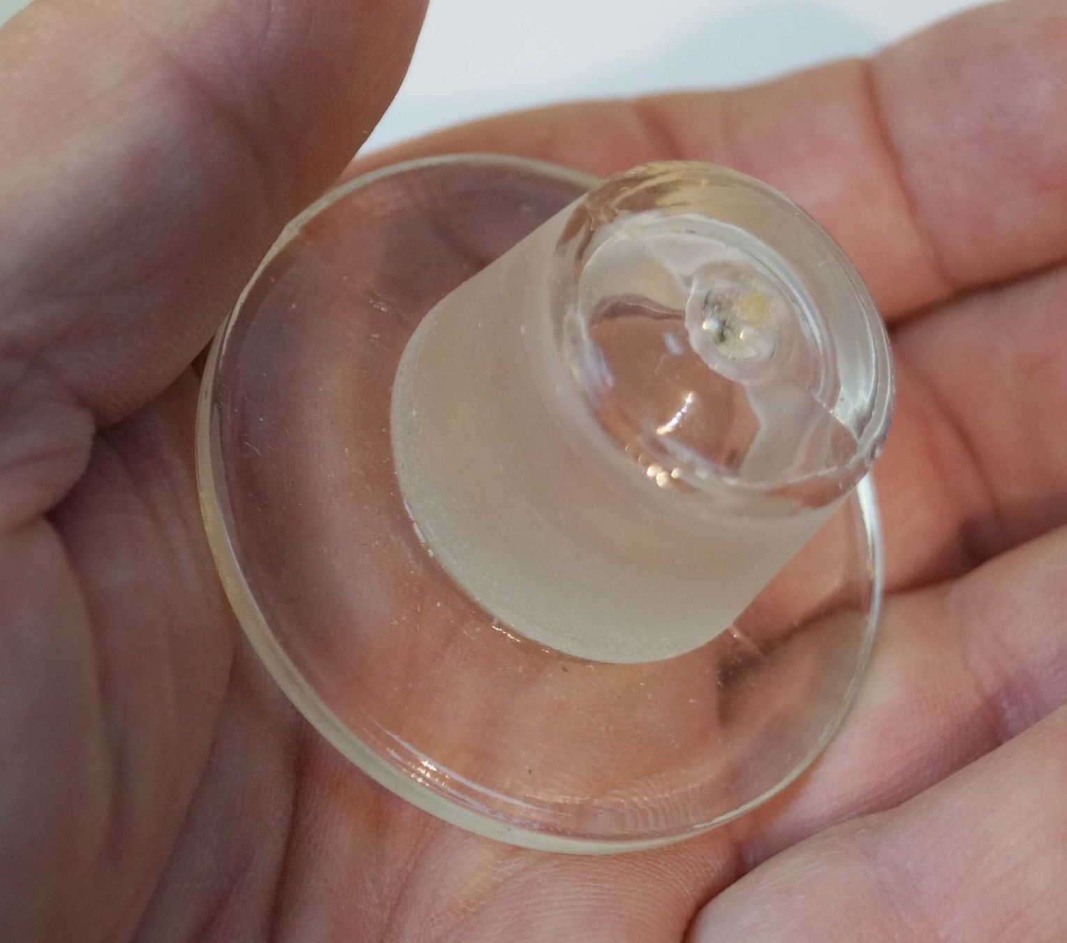 Bicchieri: 2 kleine Glasdeckel für Apotheker- oder Laborgefäße – Usato da Härkingen venduto da sammelbecken 3