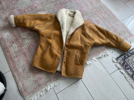 Warme Shearling Jacke, Grösse M, super für den Winter!