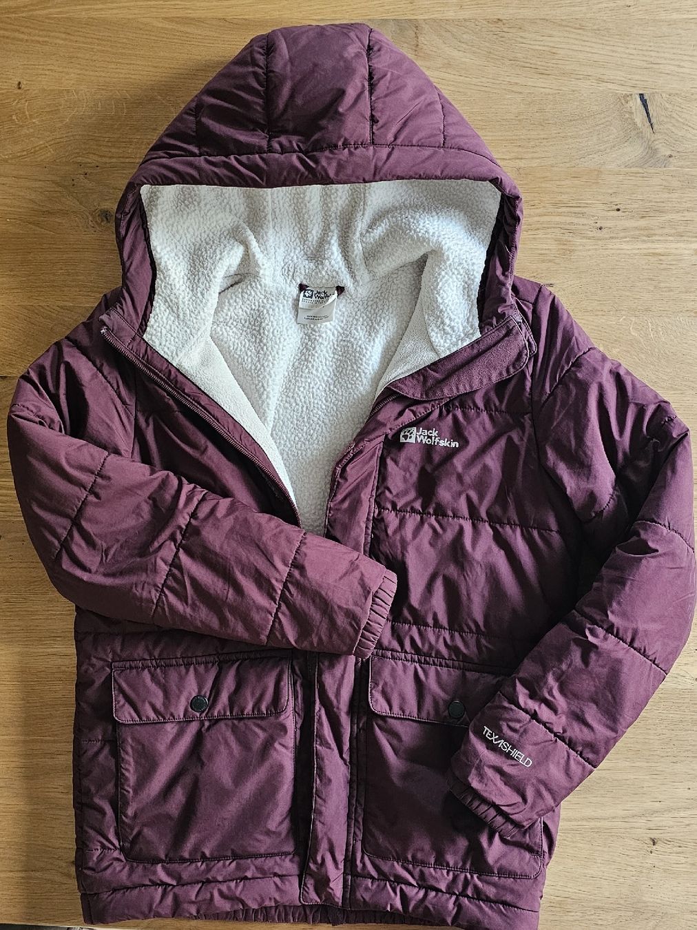 Jack Wolfskin Vestes & Manteaux: Jack Wolfskin Jacket Bordeaux Size M 152 good condition – D'occasion à Kreuzlingen par tit_65gr