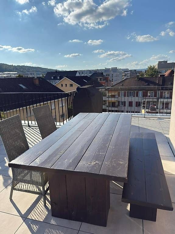 Set di tavolo e panche: Gartentisch mit Bank – Usato da Zürich venduto da Tevelyn