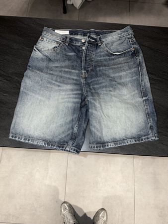 Zara Jeans Shorts – Grösse 40 / W31 – Neu