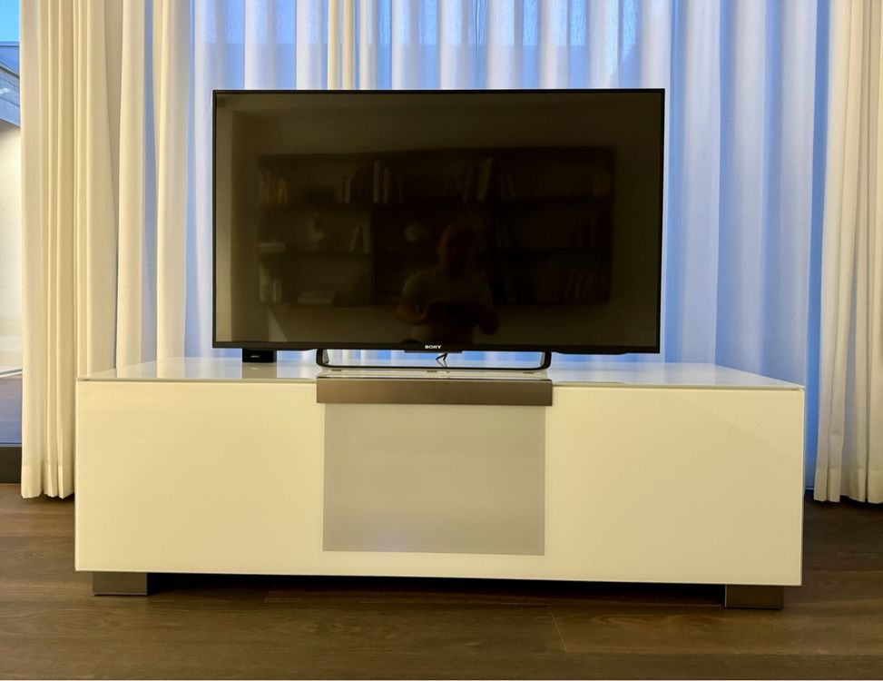 Munari SP308 Supporto TV A Parete | Fino A 42 Pollici Con 2 Snodi Orientabili