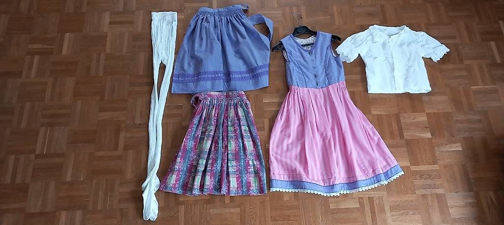 Robes: Dirndl – D'occasion à Speicher par Luzcy 1