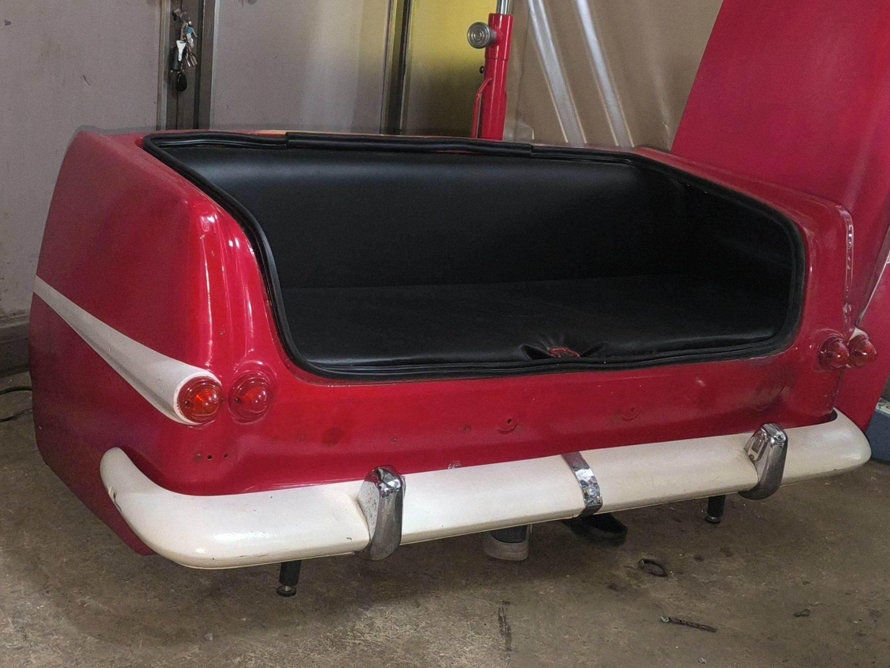 Opel Tutti pezzi di ricambio auto: Opel Rekord P2 Sofa, Oldtimerhecksofa, Sitzmöbel, – Usato da Buttikon SZ venduto da Ede0