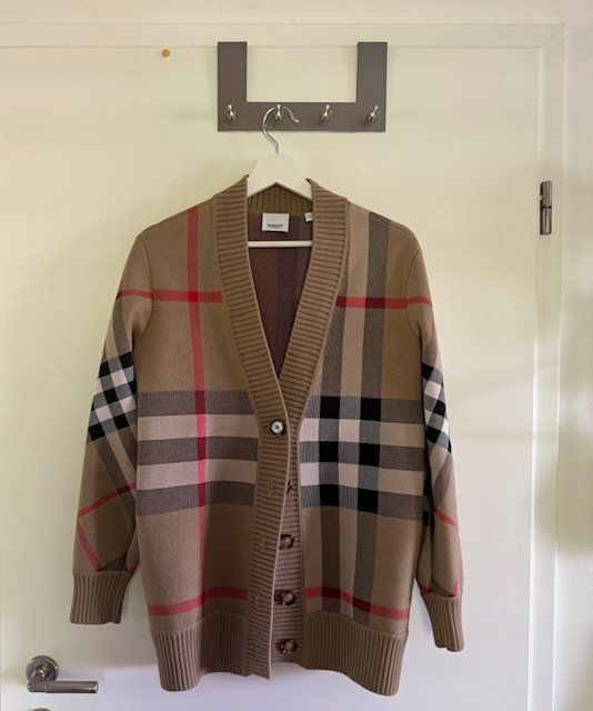 Burberry Giacche: Strickjacke Burberry – Usato da Bassersdorf venduto da ABBSULZER