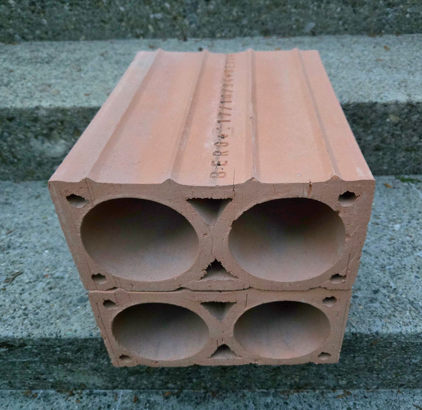 Scaffali: Weinlagerstein / Ziegelstein 10x2er – Usato da Nürensdorf venduto da jas_p72q 1
