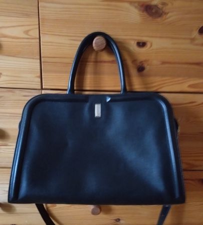 Sac à main BOSS en cuir noir, comme neuf !