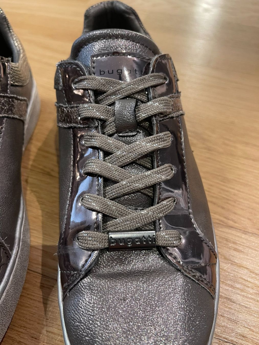 Bugatti Chaussures femmes: Bugatti Damen-Sneaker - Grösse 37 – D'occasion à Rheineck par FGeissler