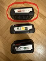 3 x Bosch Akku erste auf Bild ist defekt