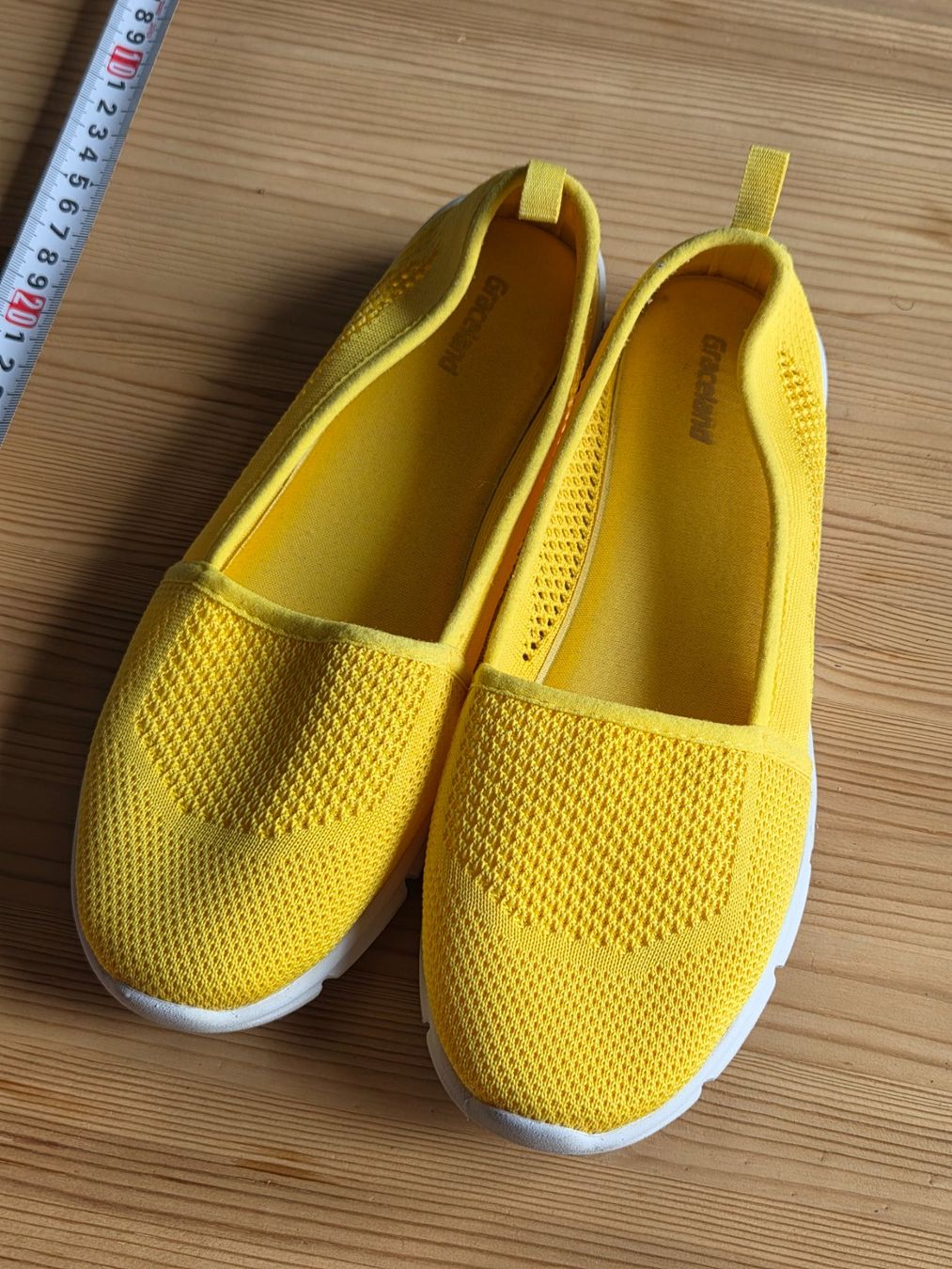 Dosenbach Damenschuhe: Gelbe Sommerschuhe, 39, bequem, Stoff – Gebraucht aus Liestal von ITOlio 1