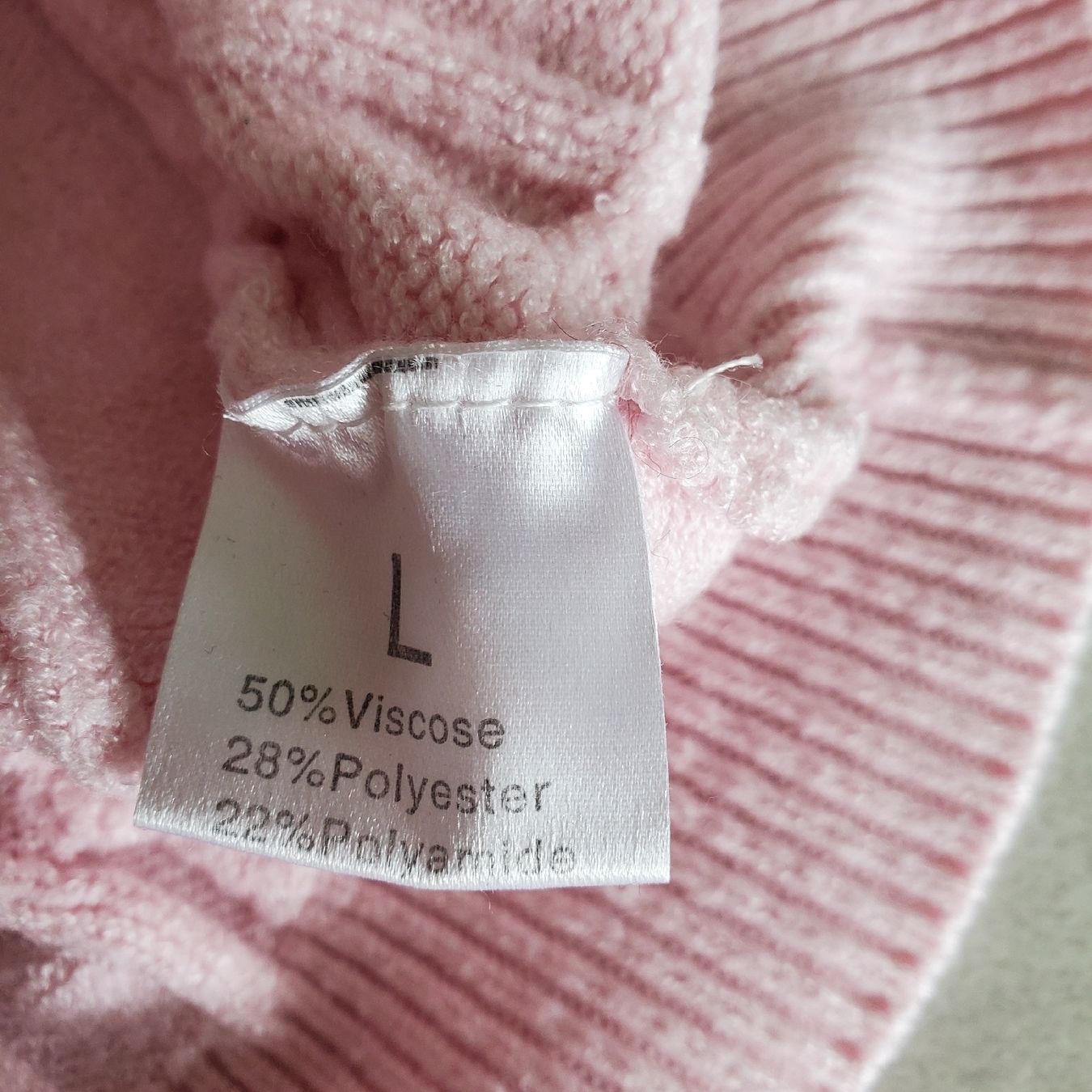 Maglioni & Felpe: kurzer Pullover Gr. L (eher M) – Usato da Engelburg venduto da Pascel 3