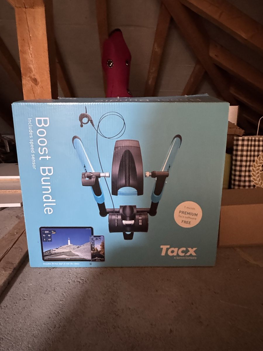Tacx Hometrainer: Tacx Boost Bundle Fahrradtrainer mit Geschwindigkeitssensor – Nuovo (secondo la descrizione) da Jona venduto da T_J_W